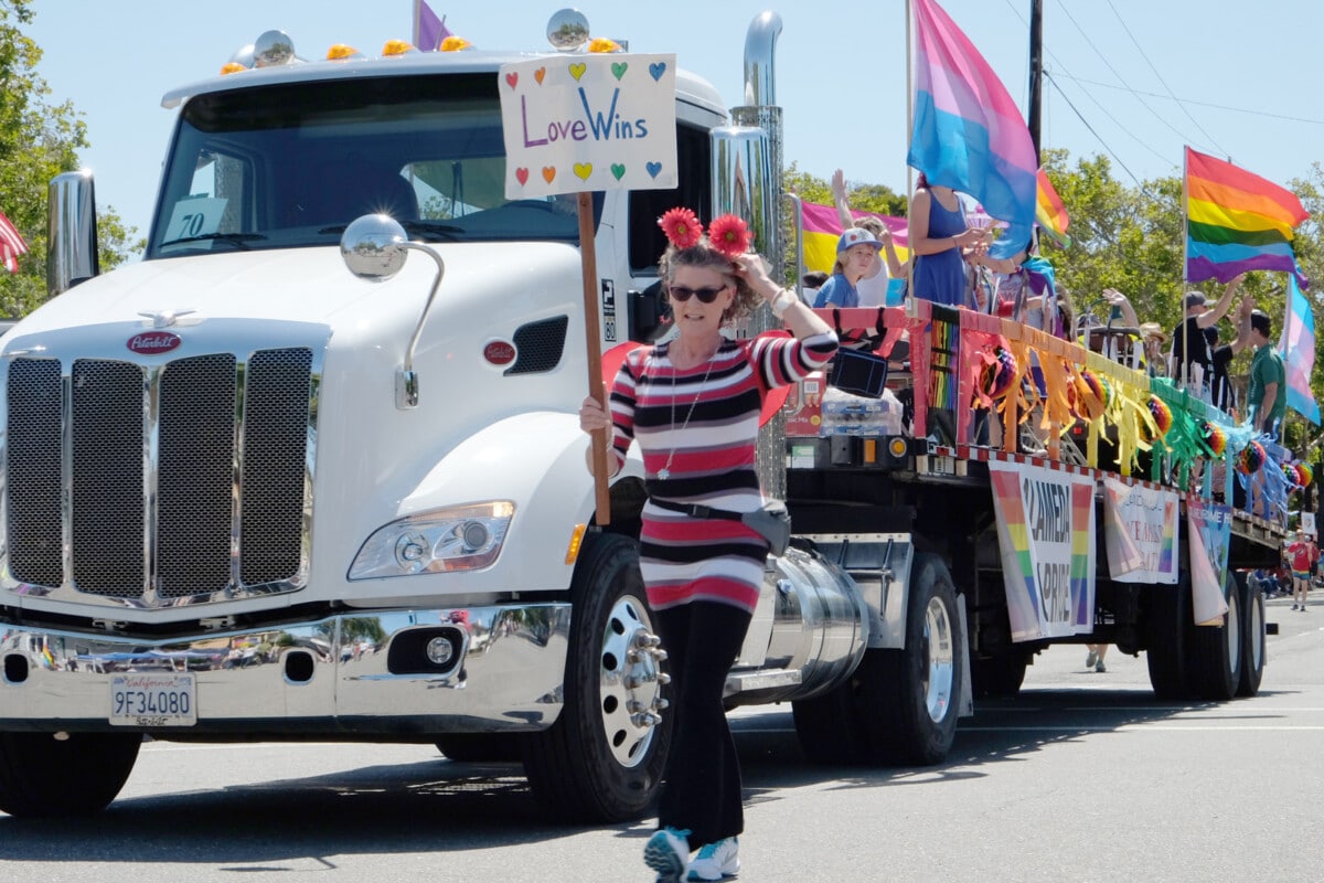 Alameda Post - LGBTQ+ pride at 2016 Alameda July 4 Parade