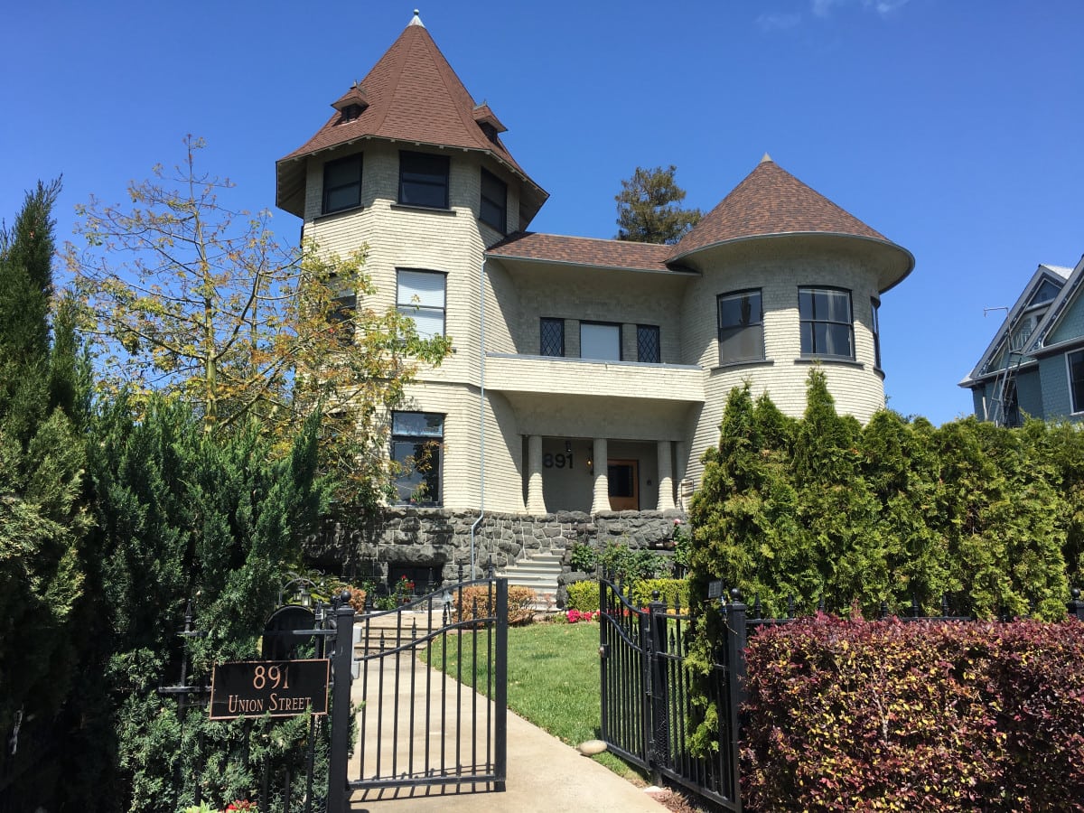 Alameda Post - Joseph A. Leonard Mansion 891 Union St