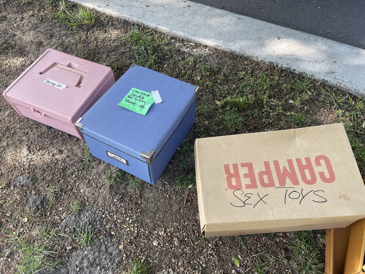 Alameda Post - free items on curb