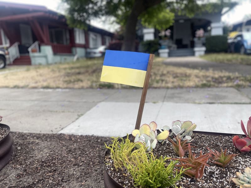 Alameda Post - Bear's-Eye View July 25, 2022 – Ukraine Flag