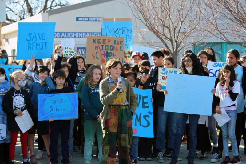 Alameda Post - Students protest the proposed closing of Bay Farm Middle School on January 23, 2022