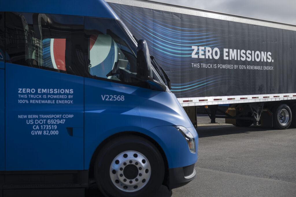 Alameda Post - Tesla trucks