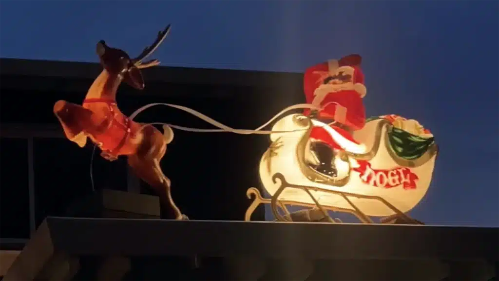 Alameda Post - Bear's-Eye View of Alameda Special Report for December 29, 2023 - Santa and his sleigh
