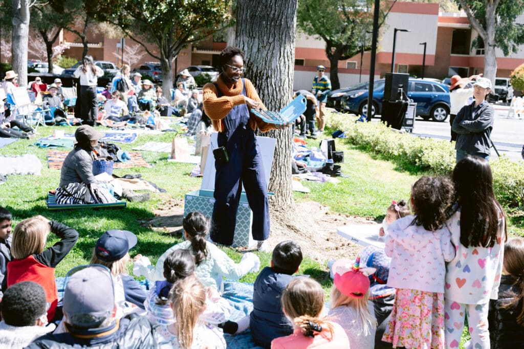 Alameda Post - Bohème out of the box at a park