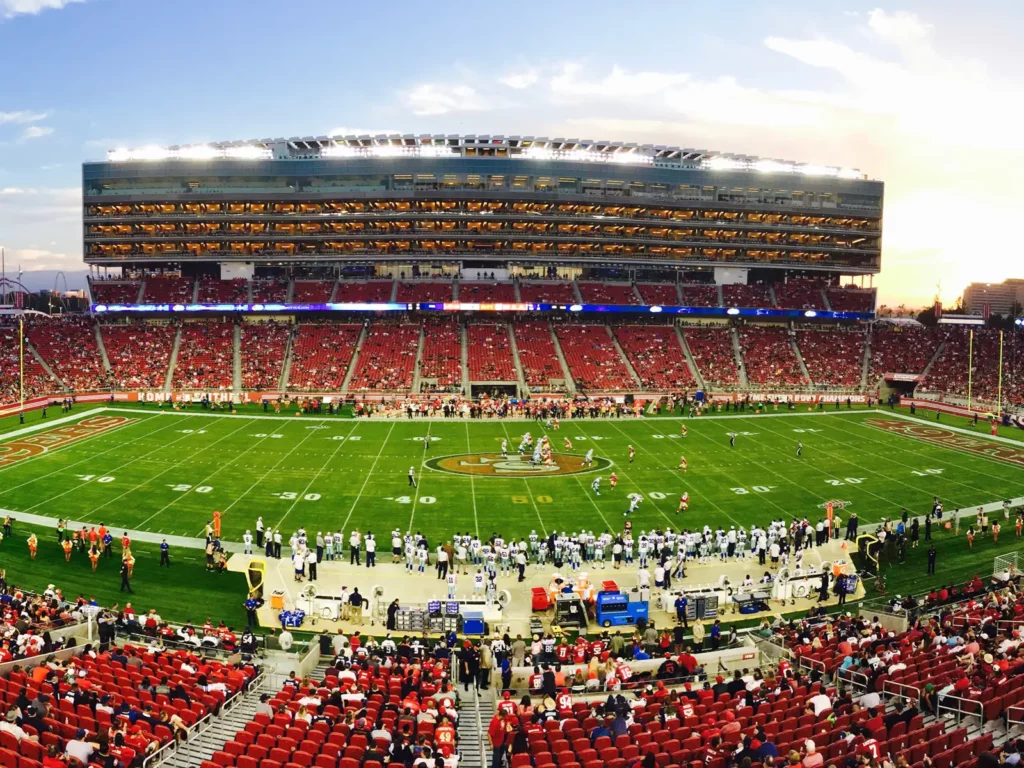 Alameda Post - San Francisco 49ers on the field.