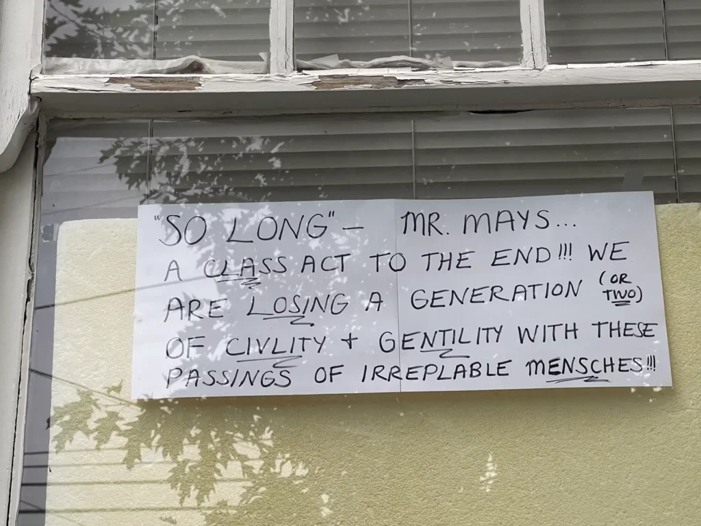 Alameda Post - Sign in a window that reads "So Long" – Mr. Mays... A class act to the end!!! We are losing a generation (or two) of civlity (sic) + gentility with these passings of irreplable (sic) mensches!!!