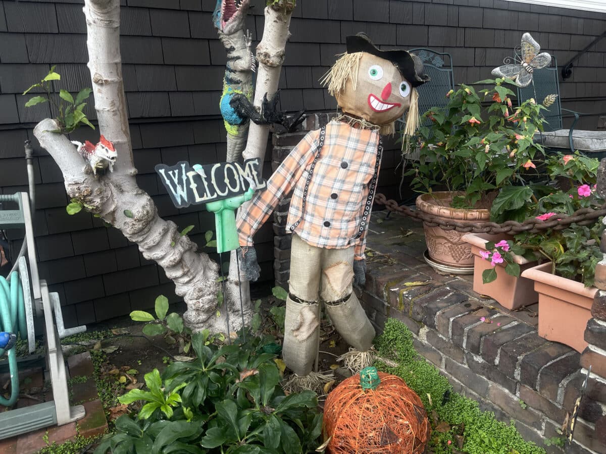 Alameda Post - a scarecrow decoration
