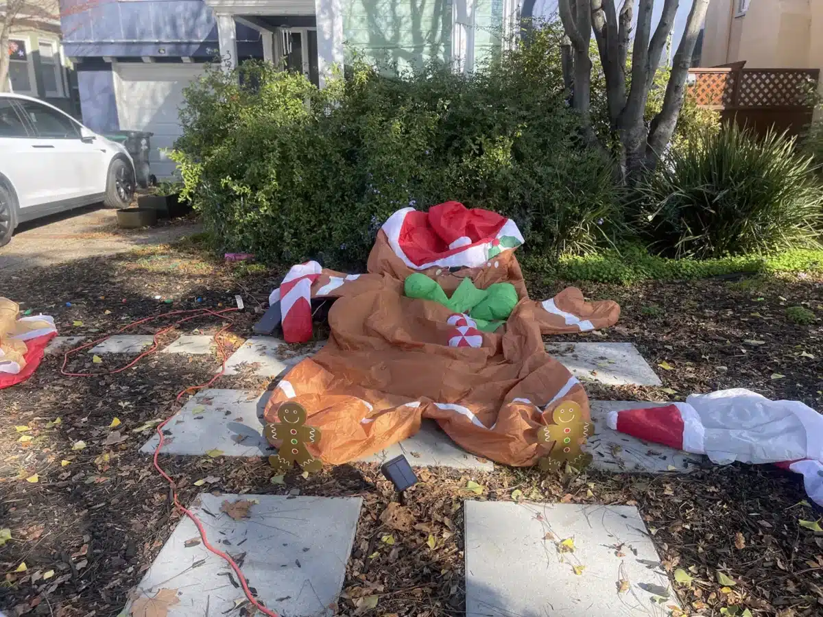 Alameda Post - an inflatable Christmas decoration, deflated