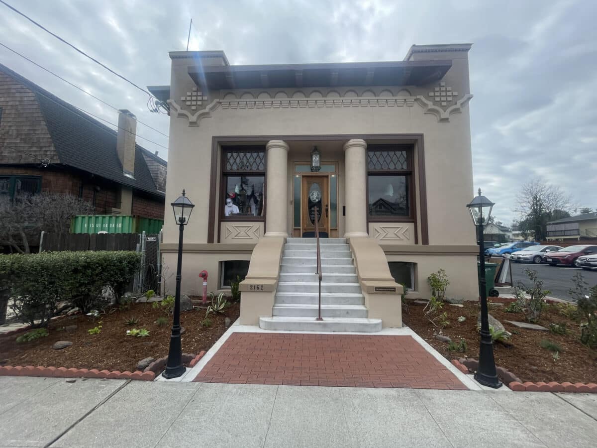 Alameda Post - the California Historical Radio Society Building