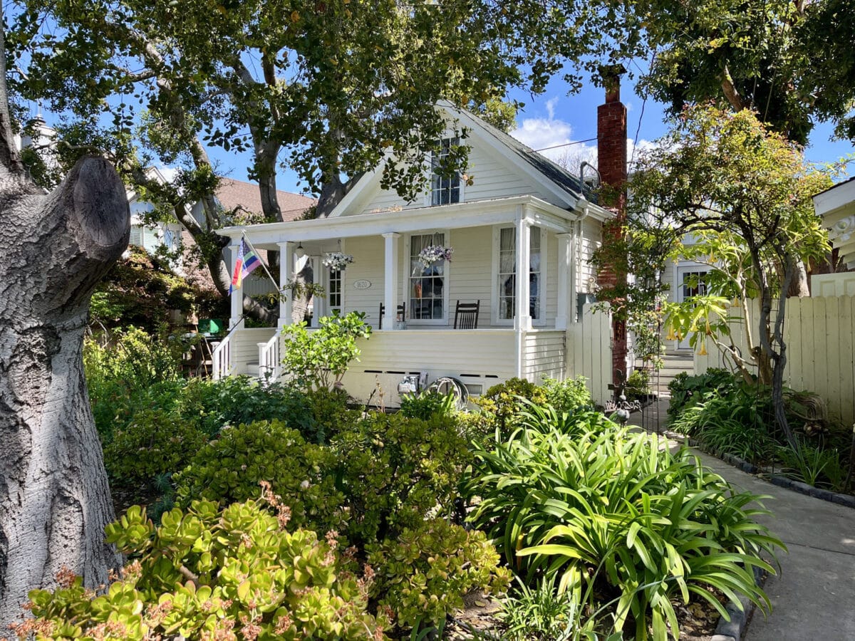 Alameda Post - a beautiful yellow cottage at 1620 Fourth Street