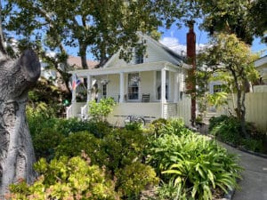 Alameda Post - a beautiful yellow cottage at 1620 Fourth Street