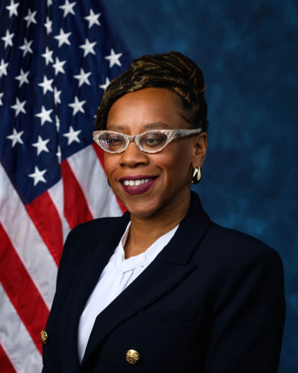 Alameda Post - a formal portrait of Lateefah Simon