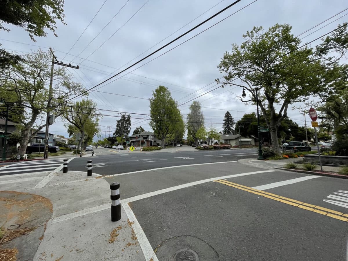 Alameda Post - a photo of the intersection at Central, Versailles, and Gibbons