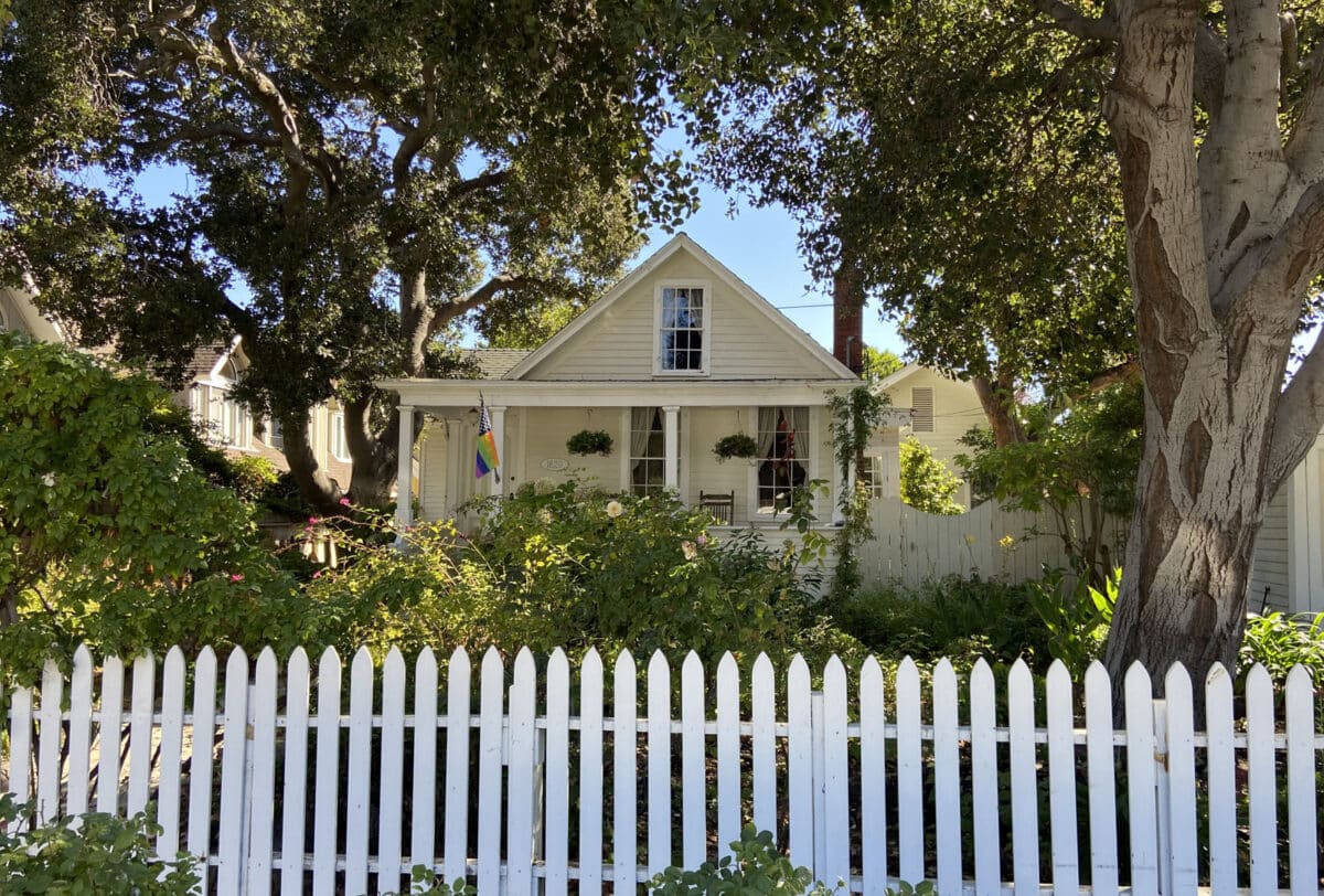 Alameda Post - a yellow cottage at 1620 Fourth Street with a white picket fence