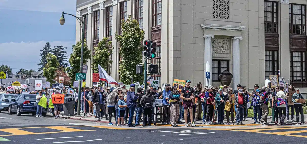 Alameda Post - No Kings rally, Alameda, CA, June 14, 2025.