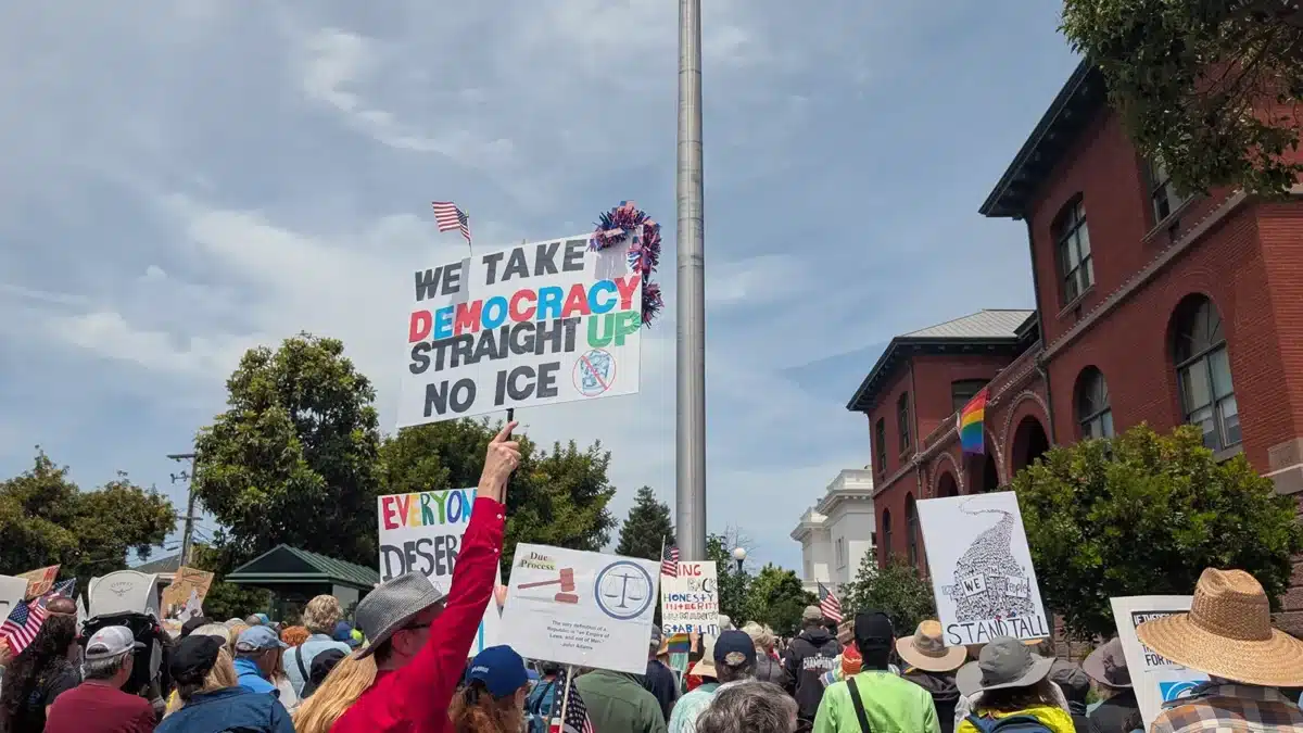 Alameda Post - No Kings rally, Alameda, CA, June 14, 2025.
