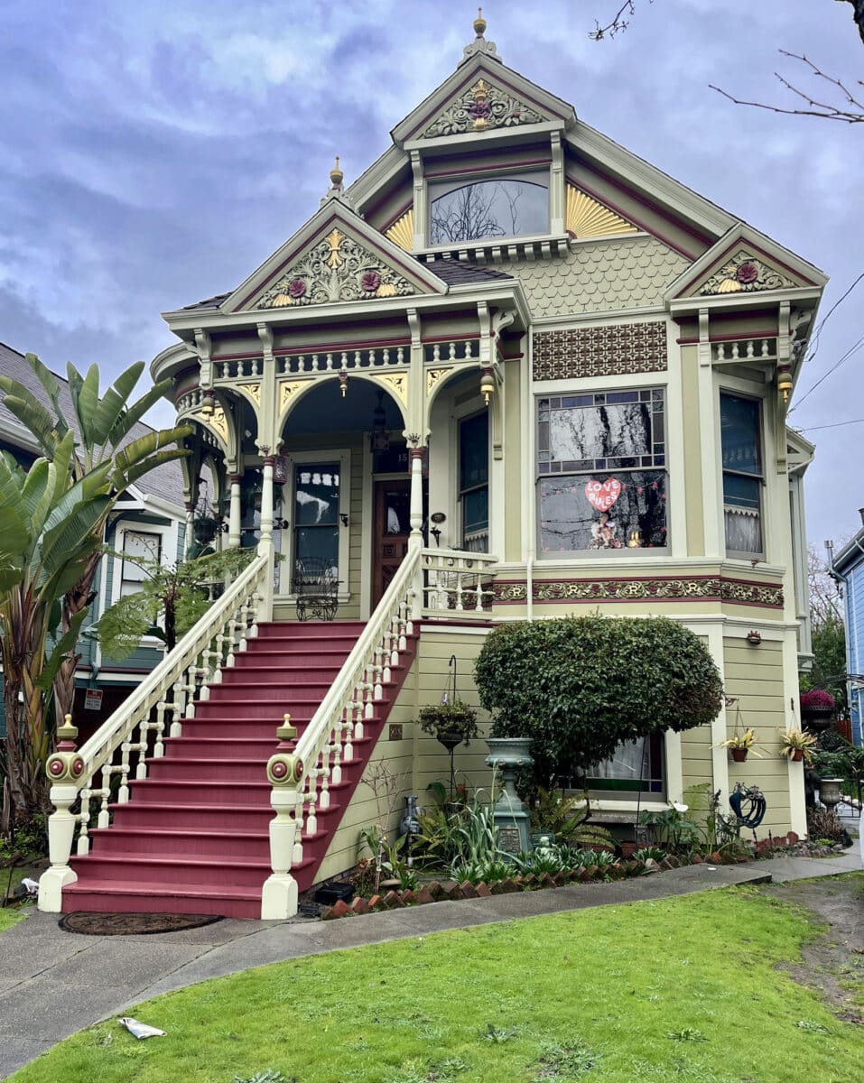 Alameda Post - An ornate Queen Anne style cottage.