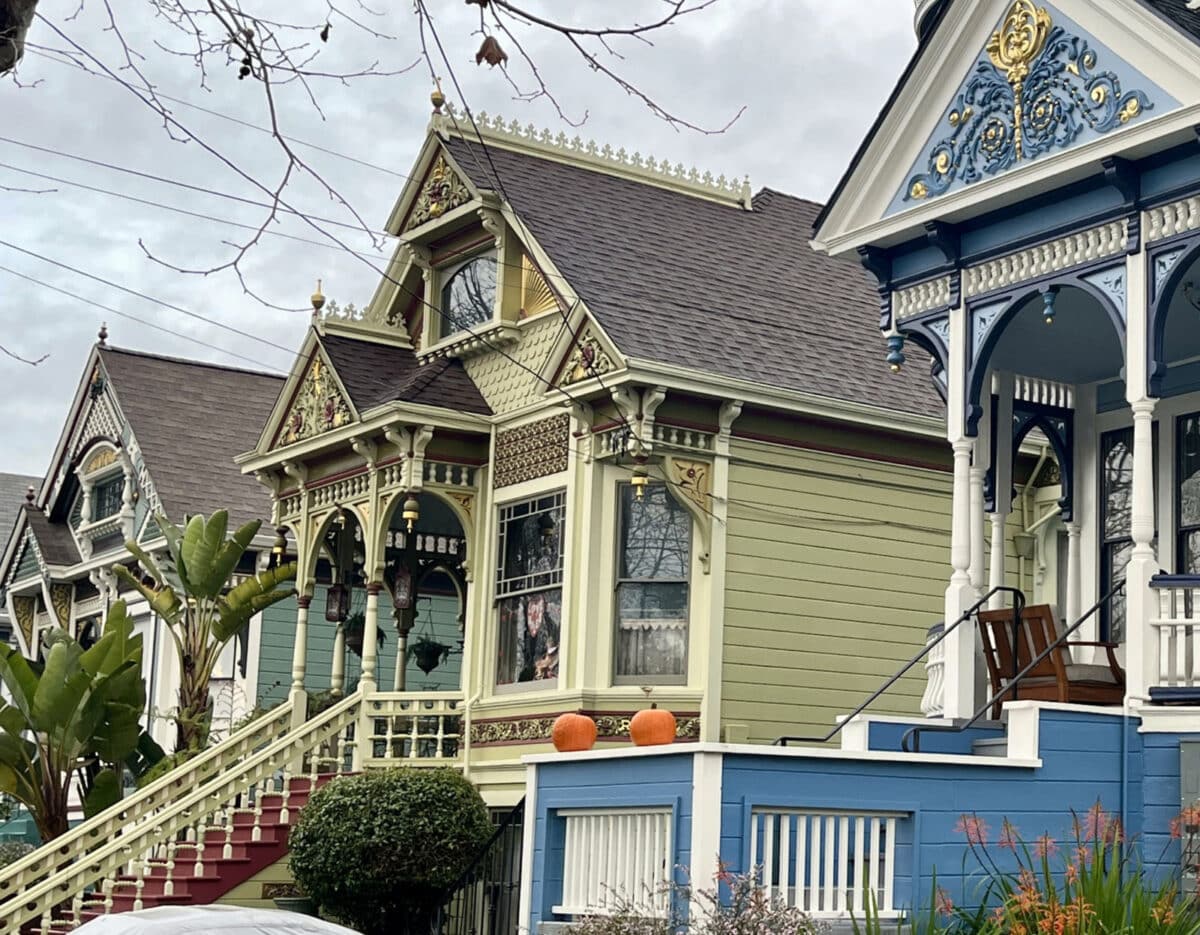 Alameda Post - A row of three Marcuse and Remmel homes, including 1530 Mozart Street.