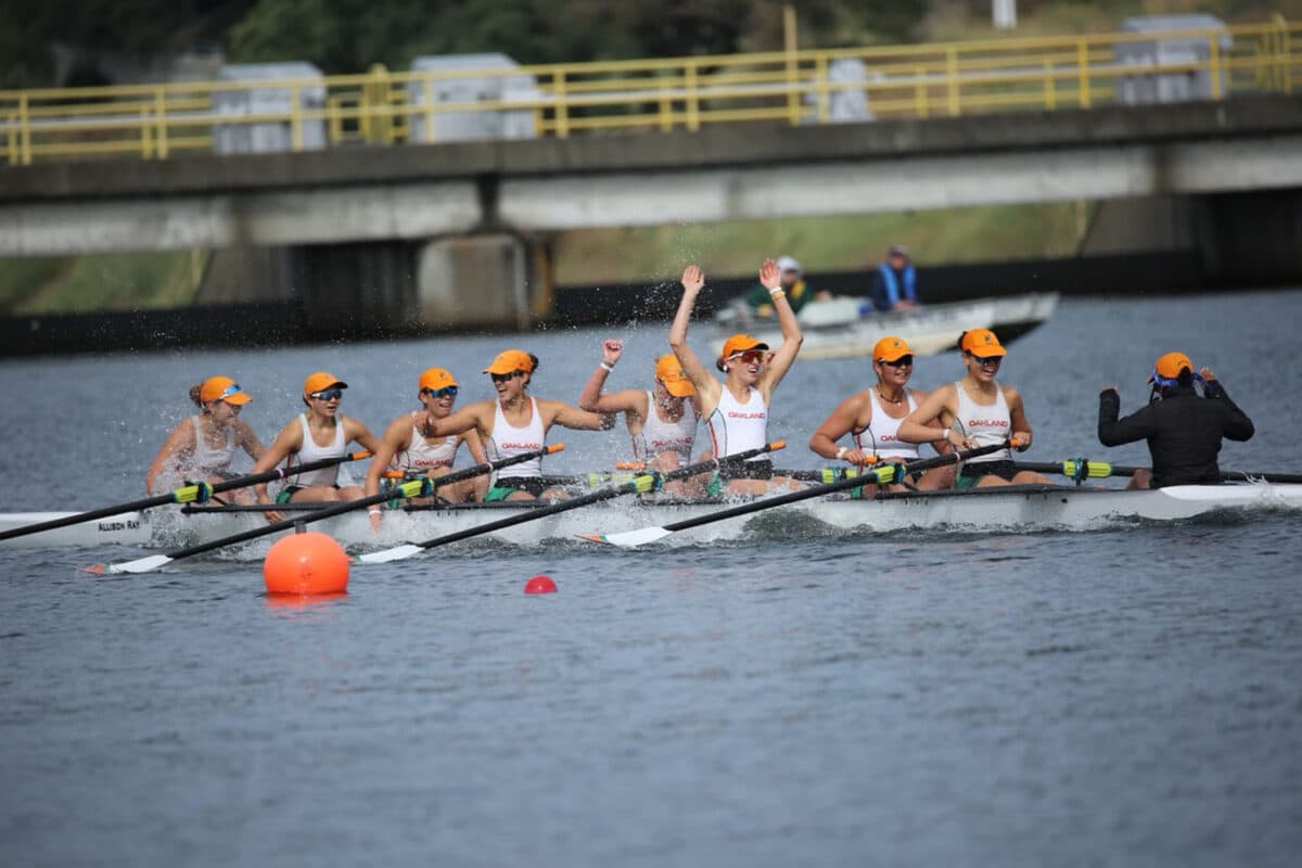 Alameda Post - A women's rowing team out on the water.