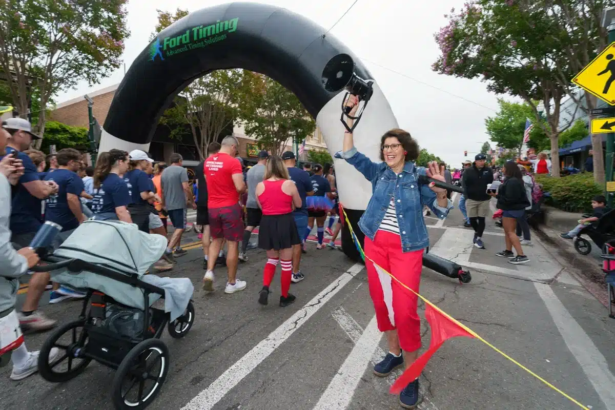 Alameda Post - Fourth of July Parade 2026. Photo by Maurice Ramirez.