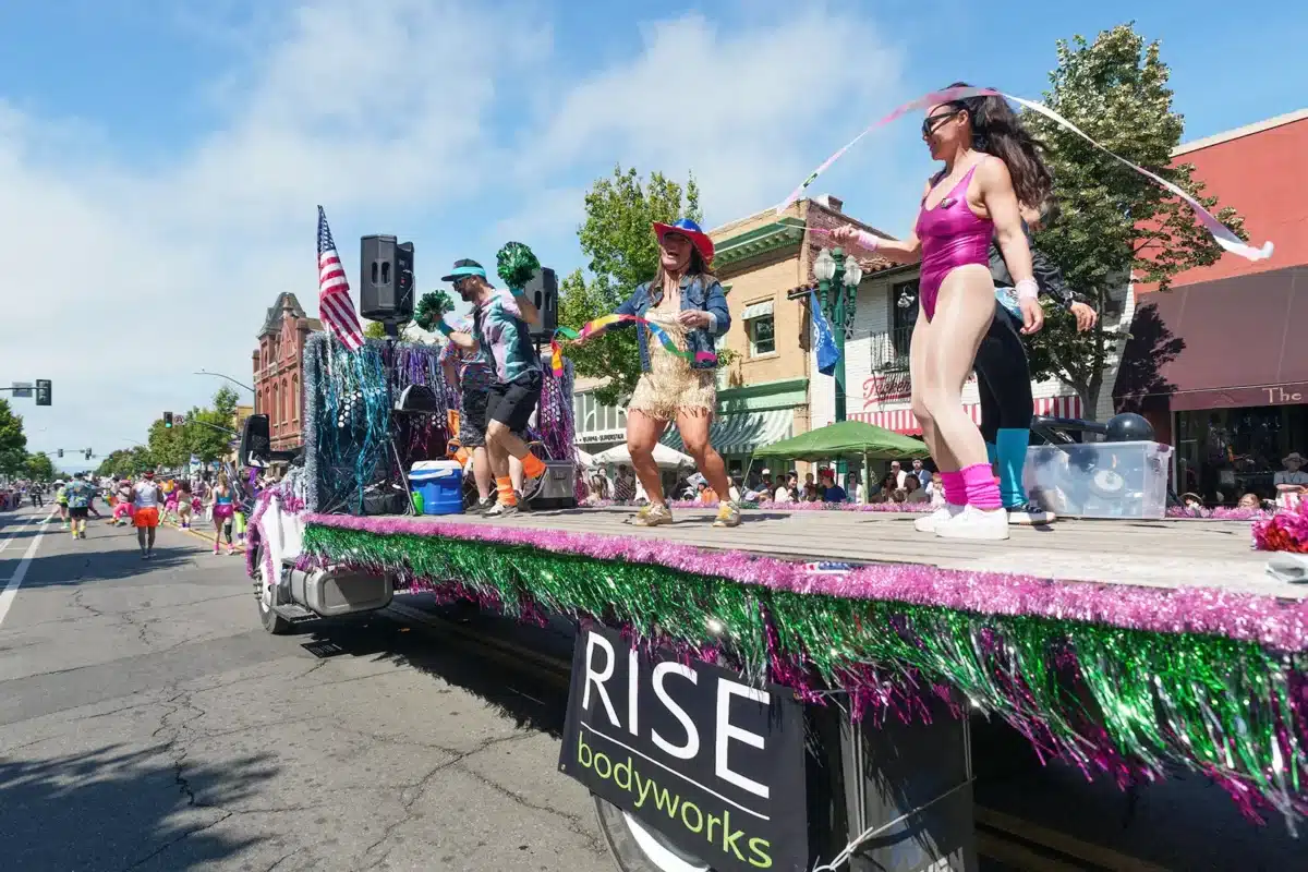 Alameda Post - Fourth of July Parade 2026. Photo by Maurice Ramirez