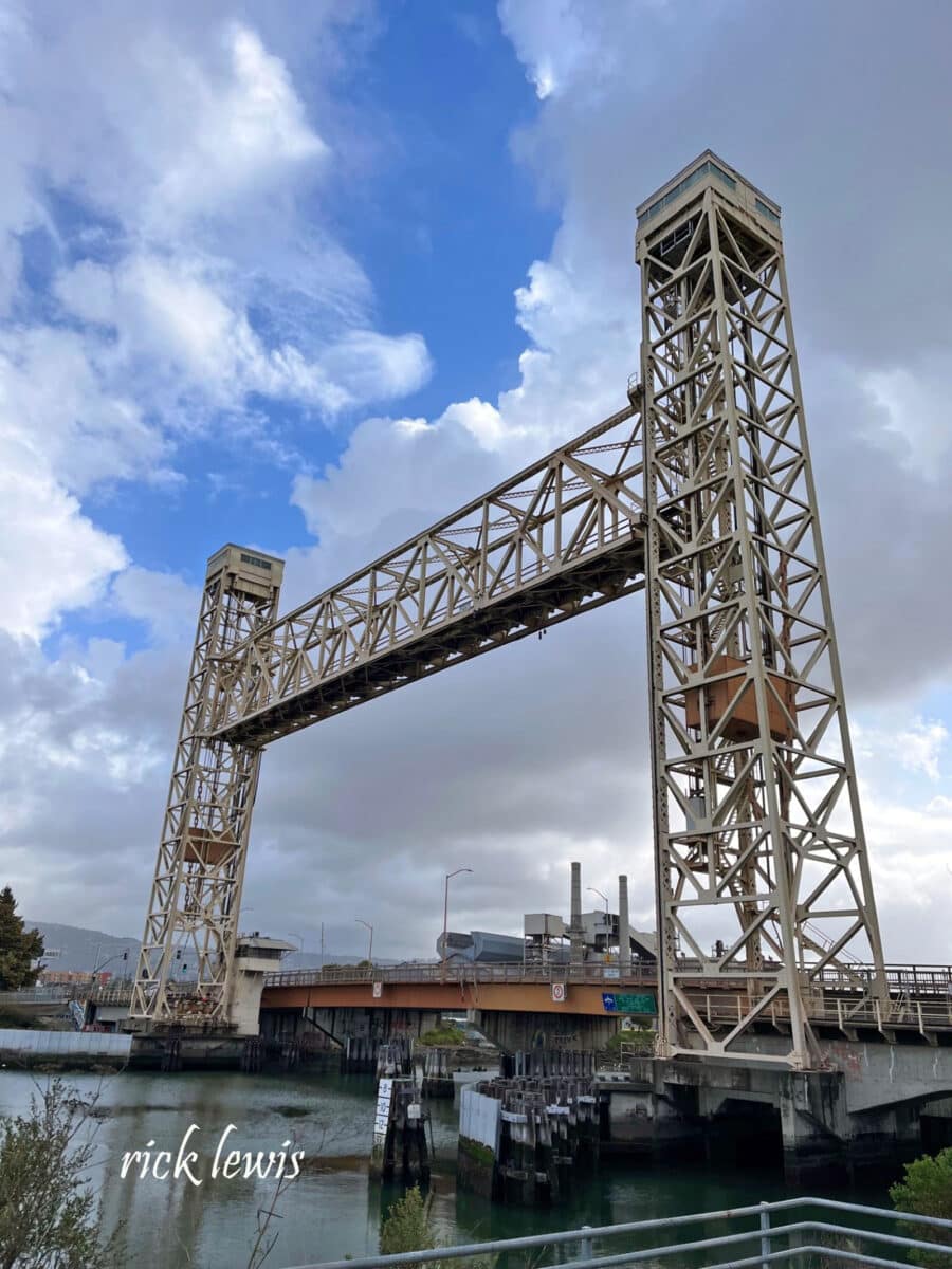 Alameda Post - The Fruitvale bridge. 
