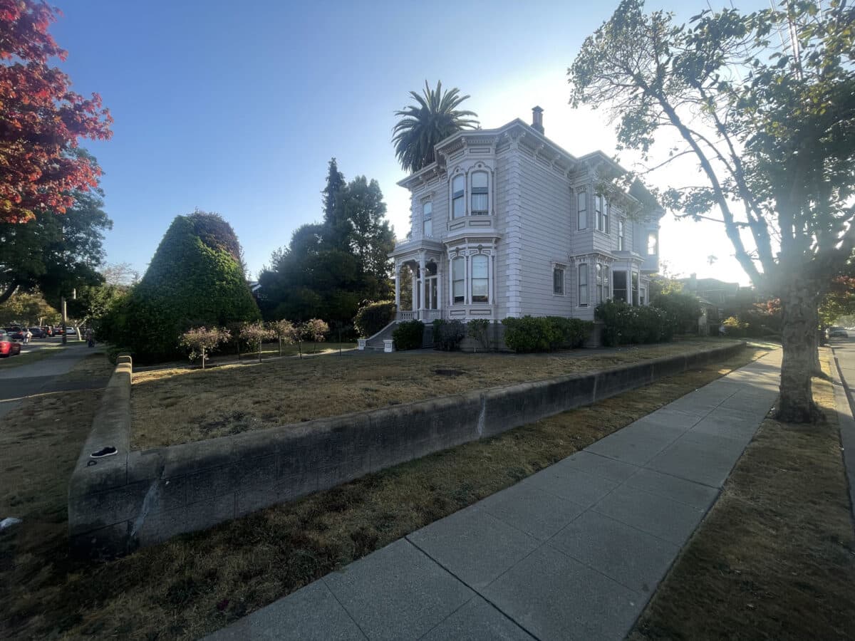 Alameda Post - A beautiful house on Grand Street.