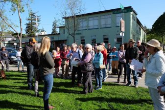 Alameda Post - "Don't Call Them Victorians" walking tour of the Gold Coast, April 23, 2022 - Meeting at Franklin Park