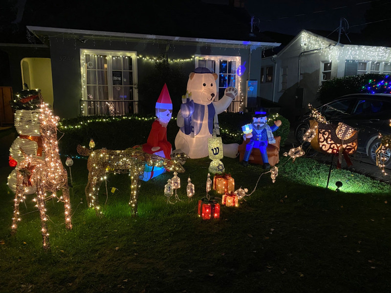 Alameda Post — Christmas Tree Lane decorations